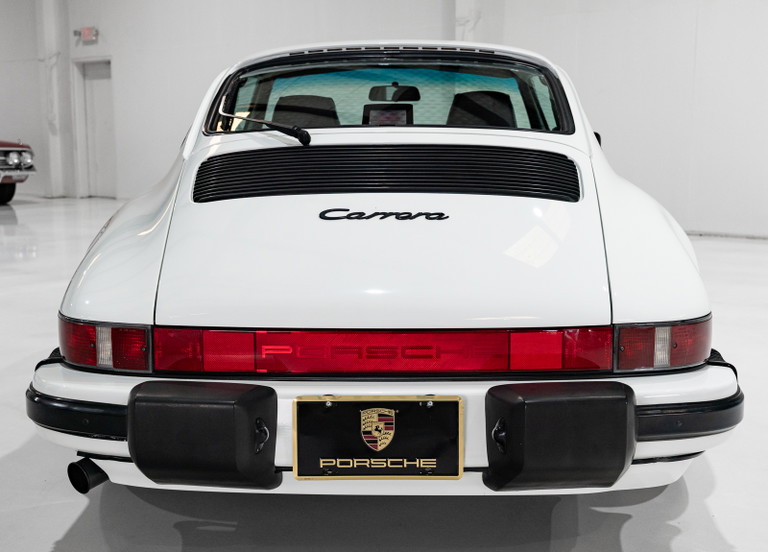 Porsche 911 Carrera 3.2 (US)