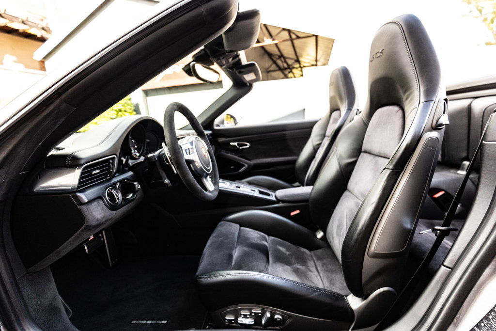 Porsche 991 Carrera 4 GTS