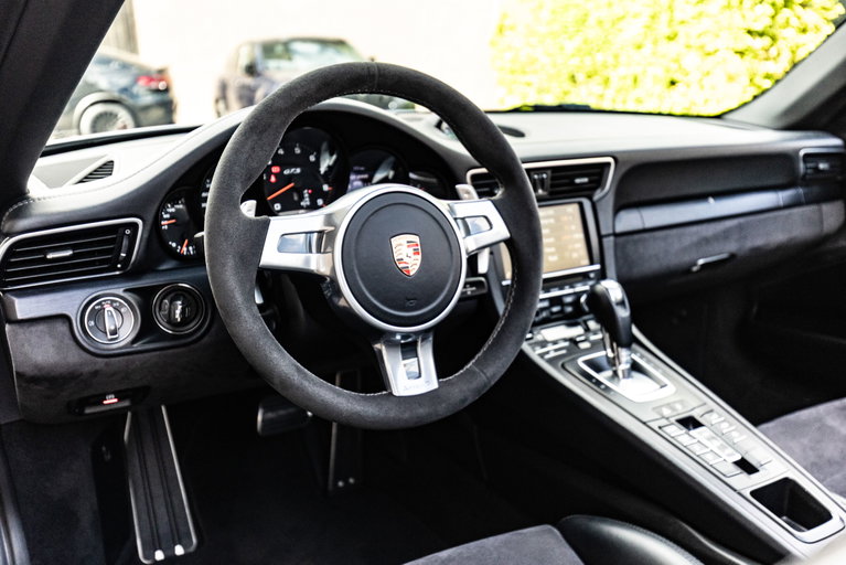 Porsche 991 Carrera 4 GTS