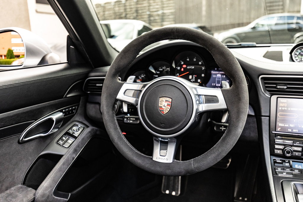 Porsche 991 Carrera 4 GTS
