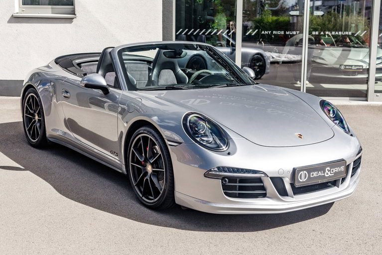 Porsche 991 Carrera 4 GTS