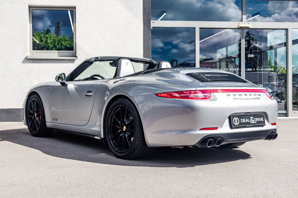 Porsche 991 Carrera 4 GTS