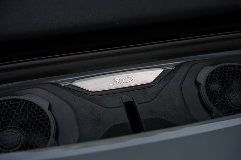 Porsche 992 Carrera 4