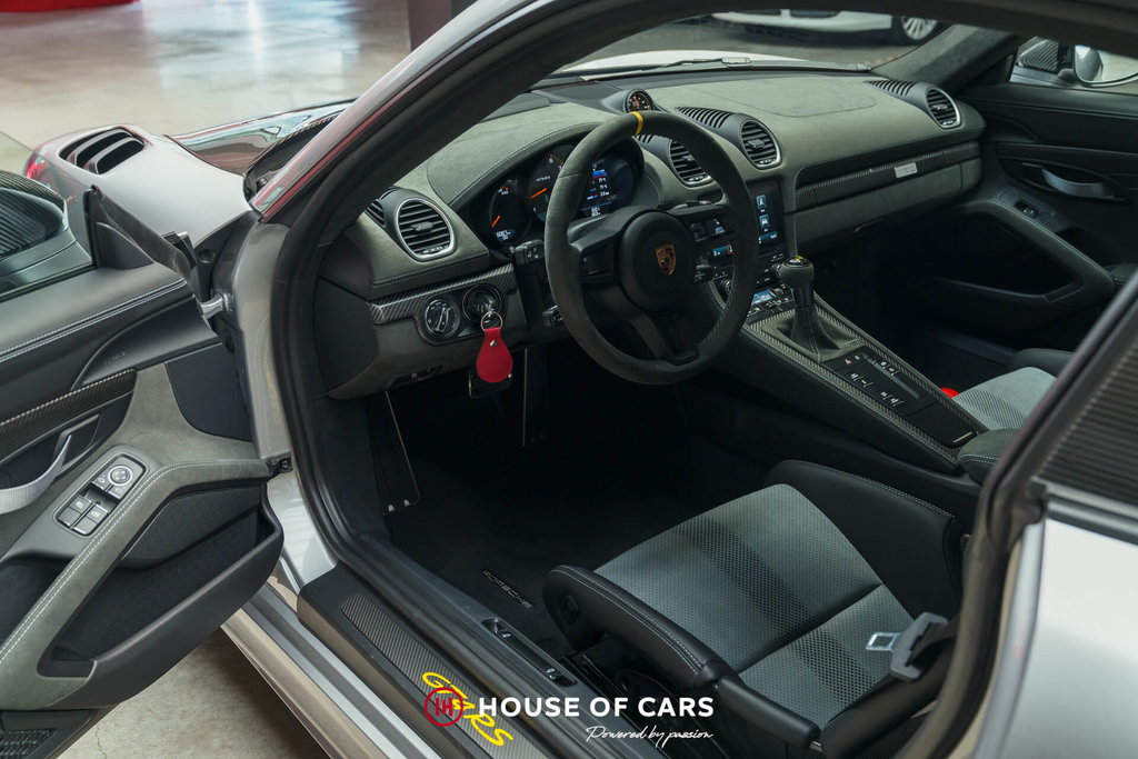 Porsche 718 Cayman GT4 RS