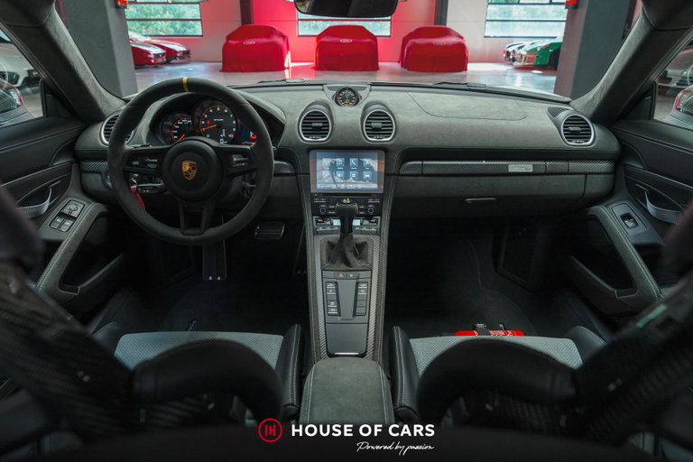 Porsche 718 Cayman GT4 RS