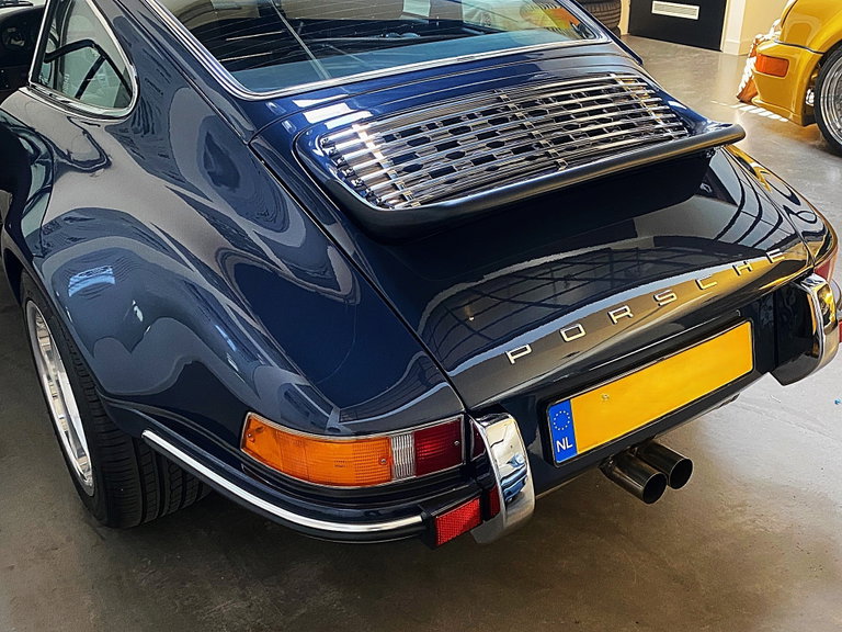 Porsche 911 Backdate