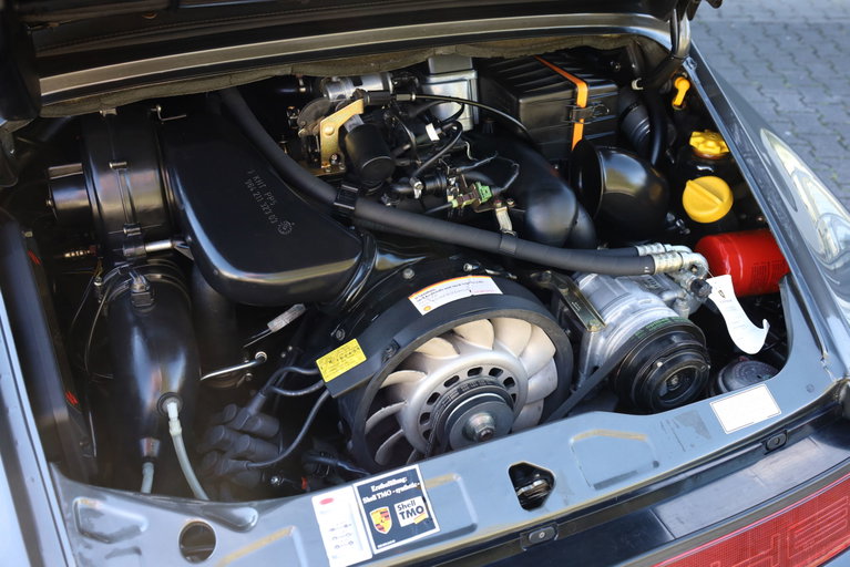 Porsche 964 Carrera 4