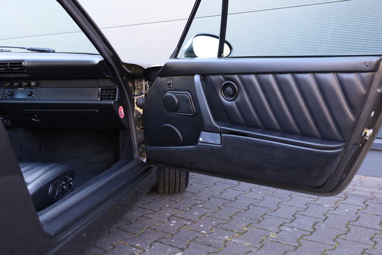 Porsche 964 Carrera 4