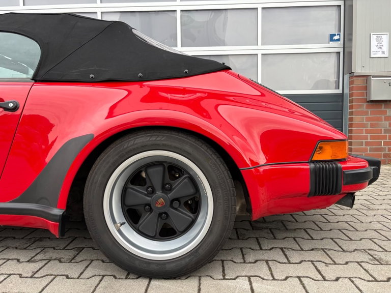 Porsche 911 Carrera 3.2 Speedster