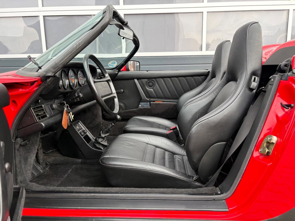 Porsche 911 Carrera 3.2 Speedster