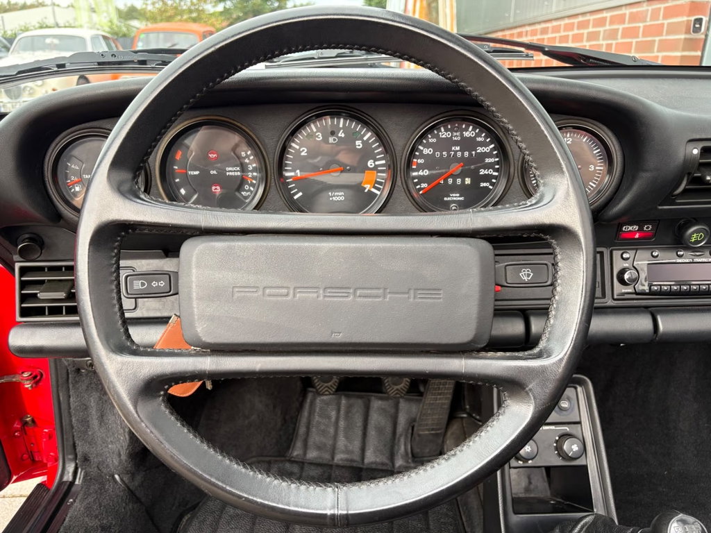 Porsche 911 Carrera 3.2 Speedster