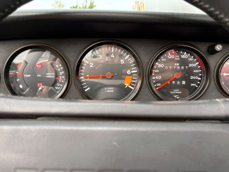 Porsche 911 Carrera 3.2 Speedster