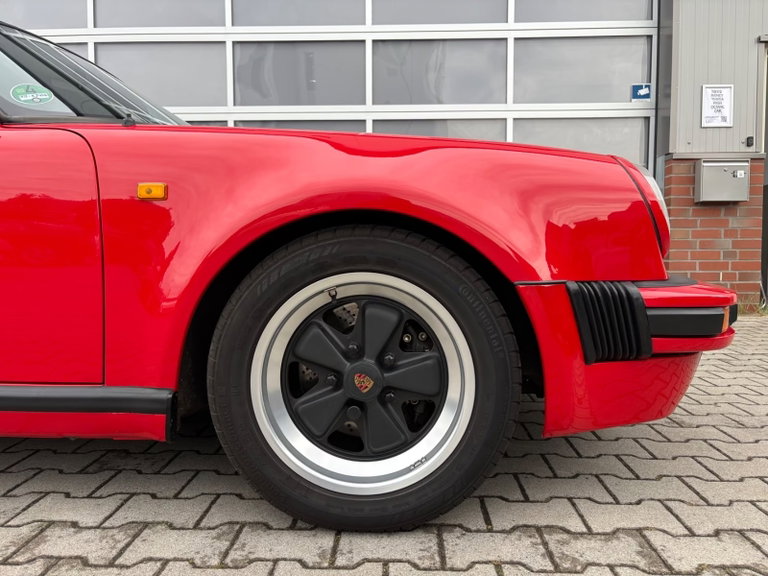 Porsche 911 Carrera 3.2 Speedster