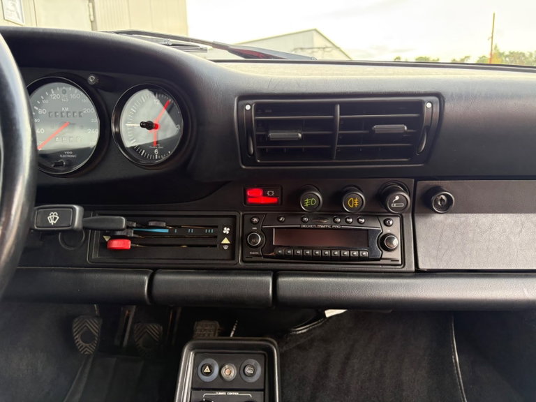 Porsche 911 Carrera 3.2 Speedster