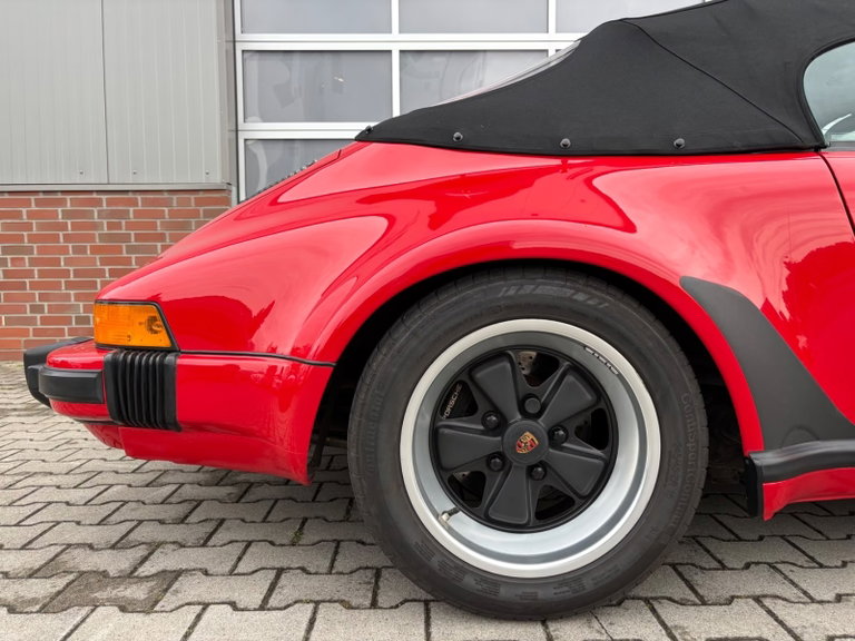 Porsche 911 Carrera 3.2 Speedster