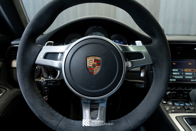 Porsche 991 Carrera GTS