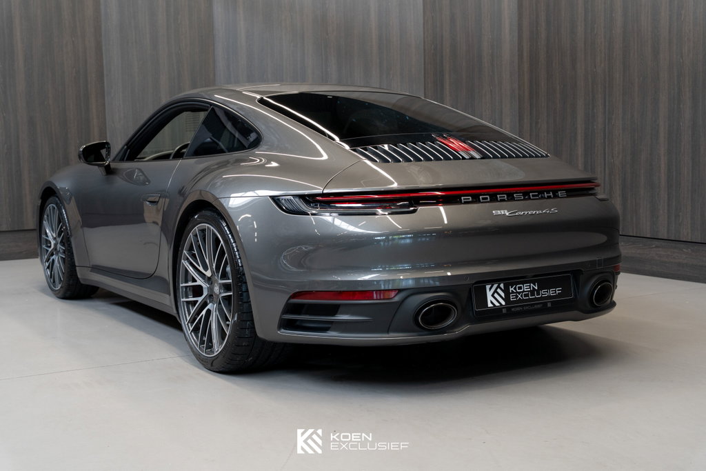 Porsche 992 Carrera 4S