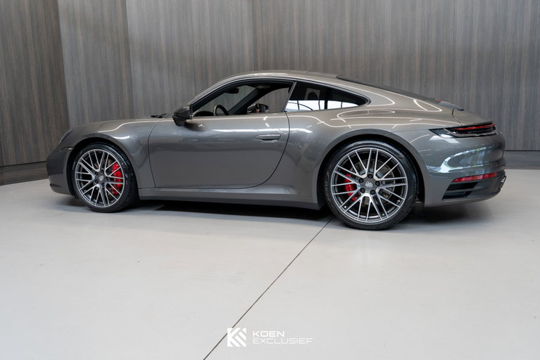 Porsche 992 Carrera 4S