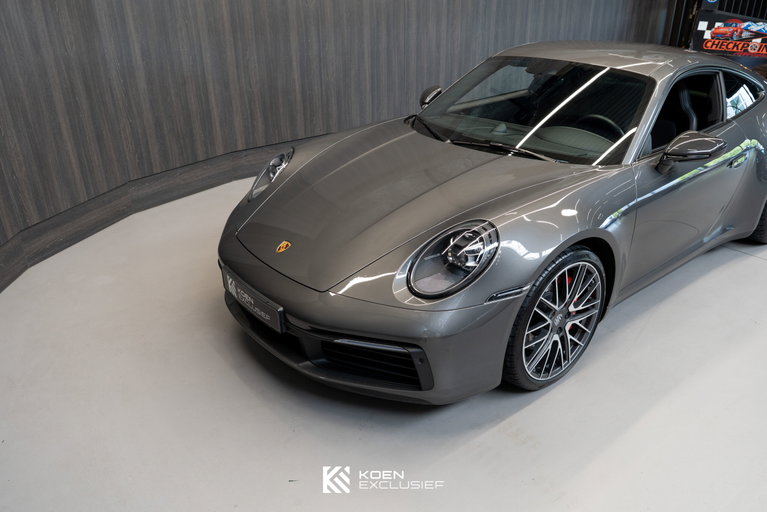 Porsche 992 Carrera 4S
