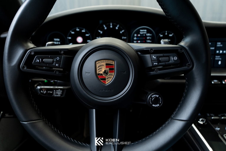 Porsche 992 Carrera 4S