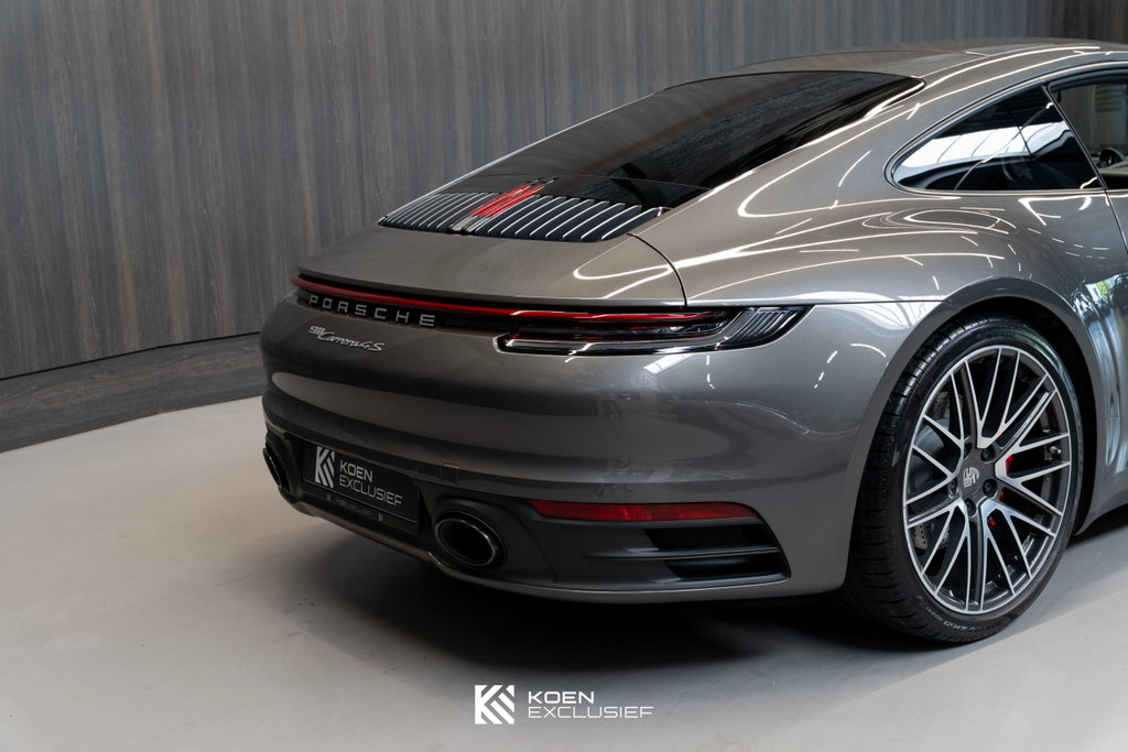 Porsche 992 Carrera 4S
