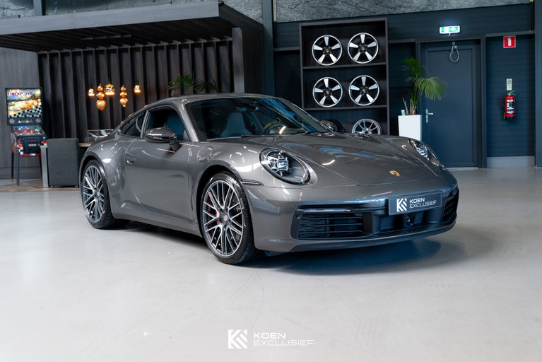 Porsche 992 Carrera 4S