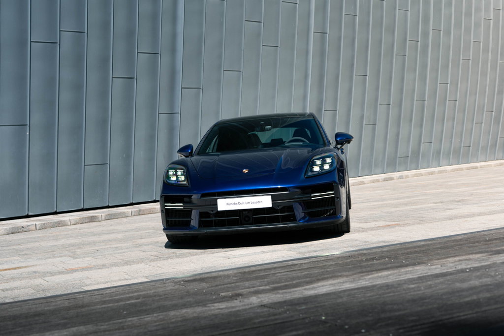 Porsche Panamera 4 E-Hybrid