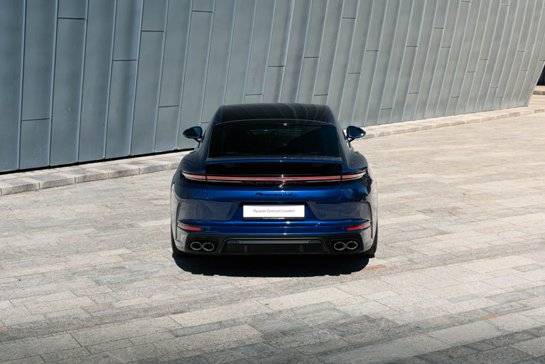 Porsche Panamera 4 E-Hybrid