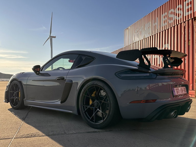 Porsche 718 Cayman GT4 RS