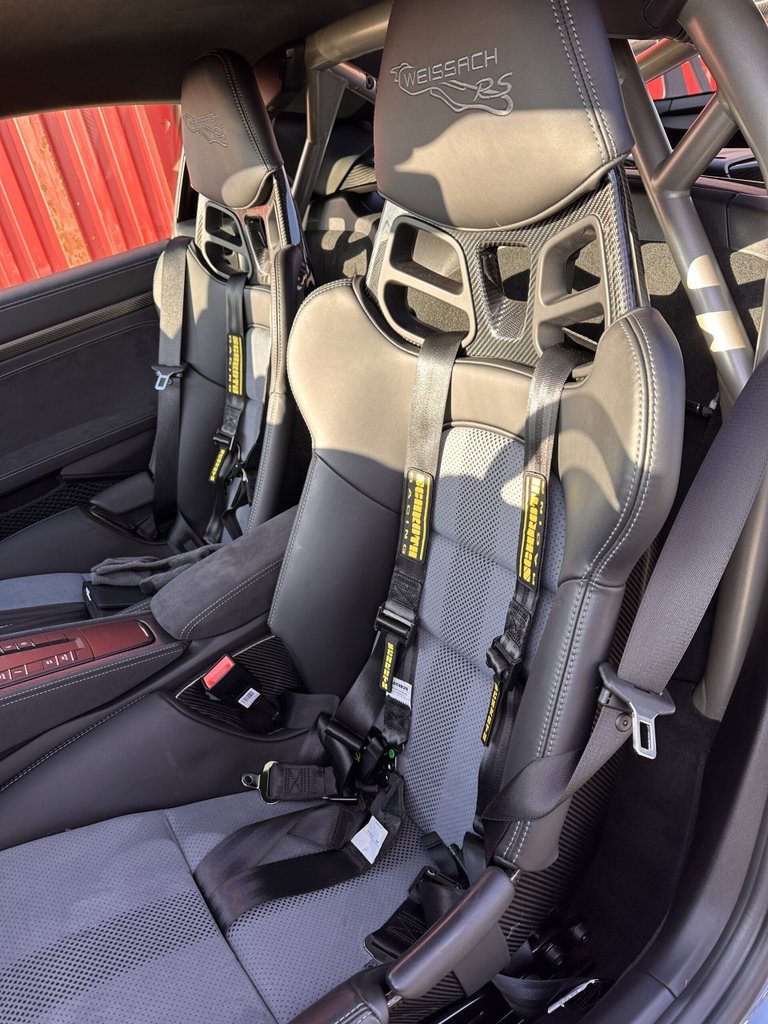 Porsche 718 Cayman GT4 RS