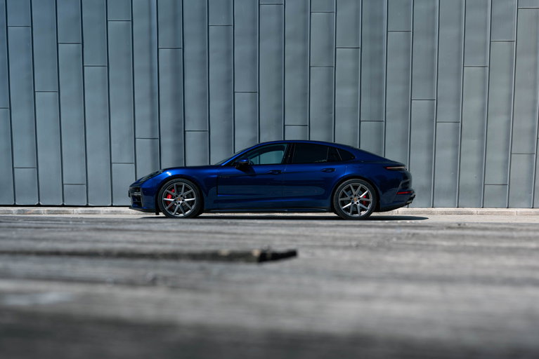 Porsche Panamera 4 E-Hybrid