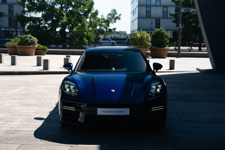 Porsche Panamera 4 E-Hybrid
