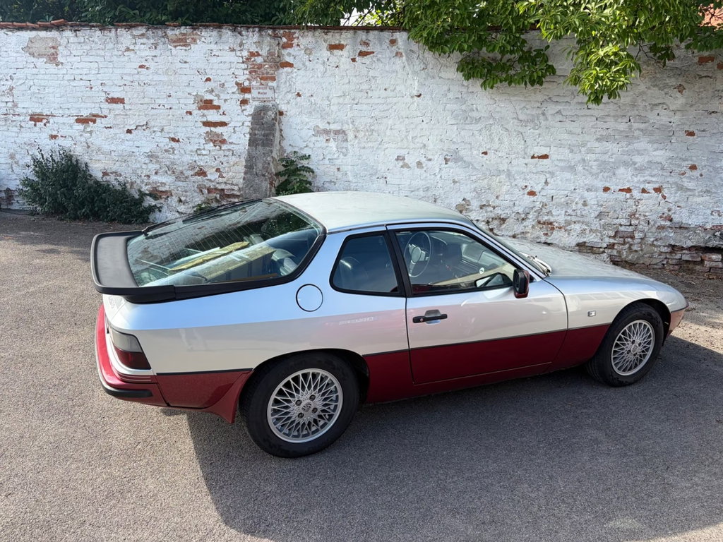Porsche 924