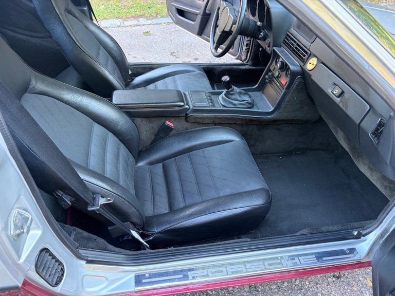 Porsche 924
