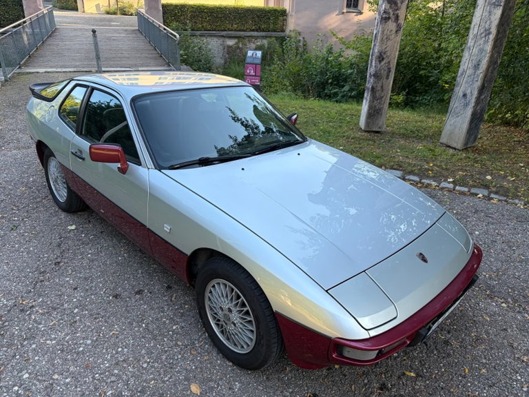 Porsche 924