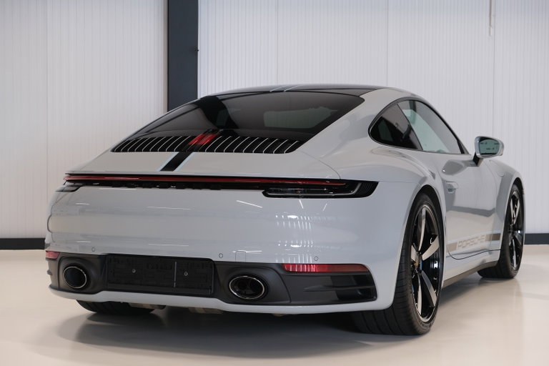 Porsche 992 Carrera 4S
