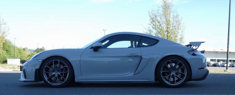 Porsche 718 Cayman GT4