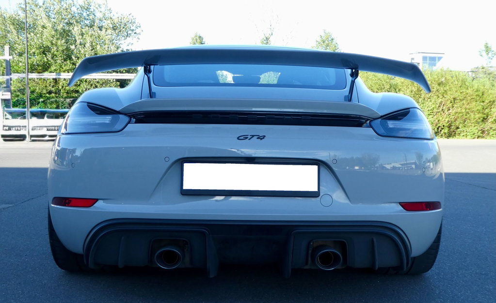 Porsche 718 Cayman GT4