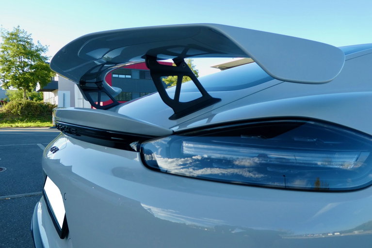 Porsche 718 Cayman GT4