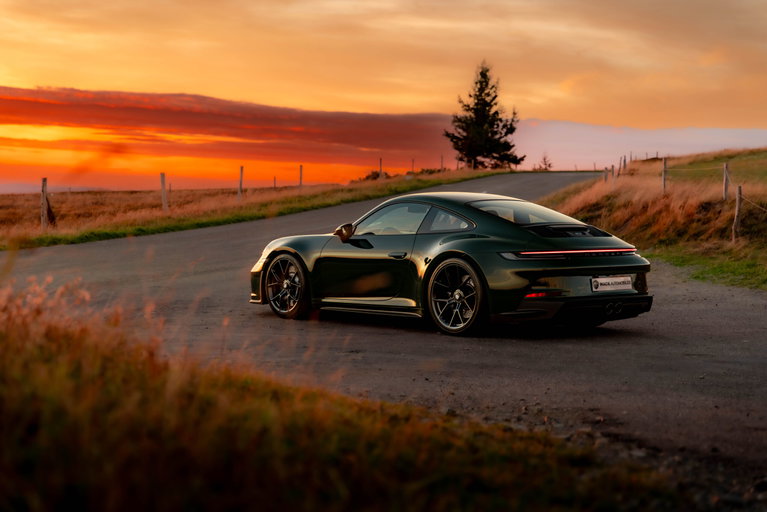 Porsche 992 GT3 Touring