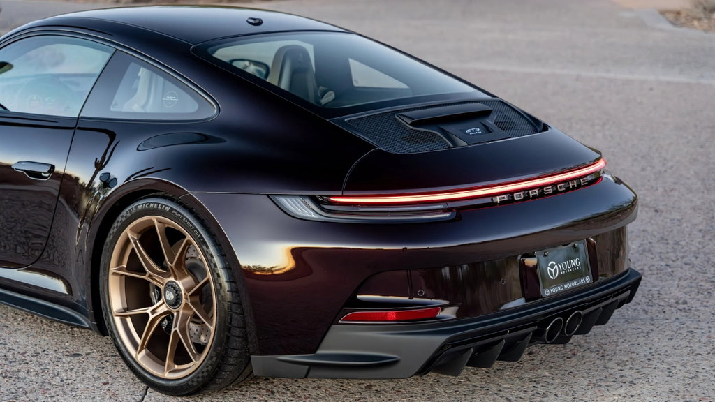 Porsche 992 GT3 Touring