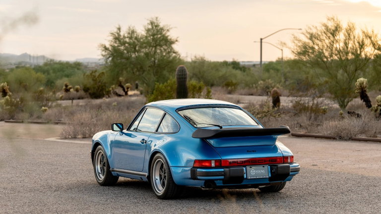 Porsche 911 Turbo 3.3 (US)