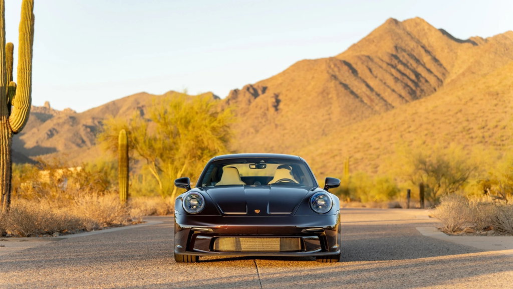Porsche 992 GT3 Touring
