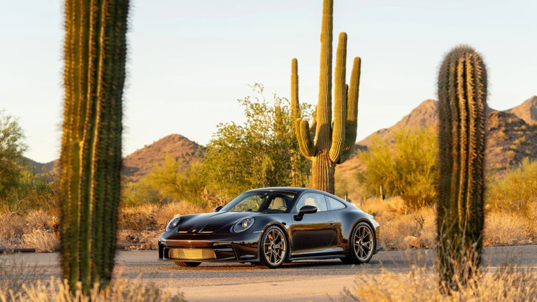 Porsche 992 GT3 Touring