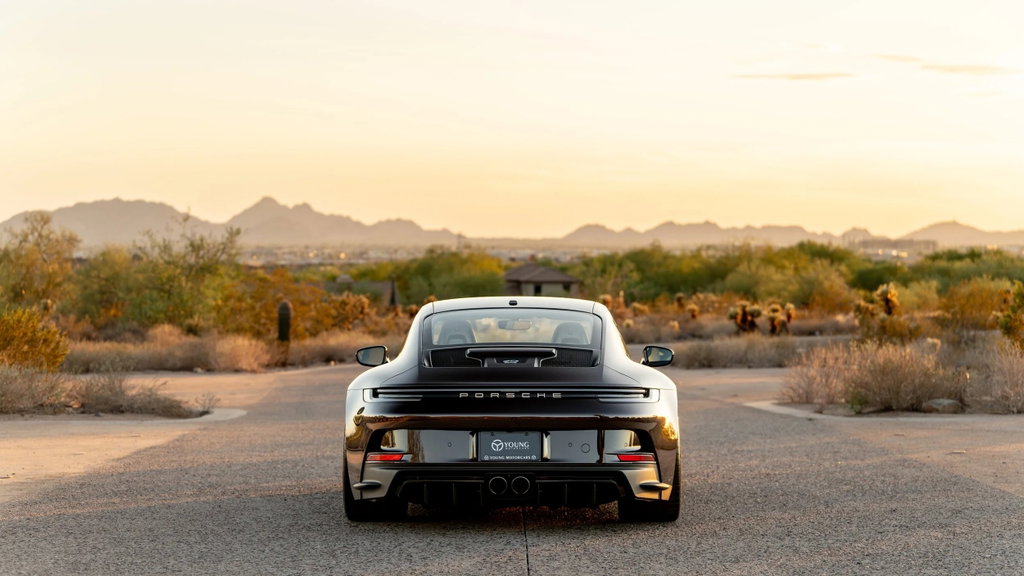 Porsche 992 GT3 Touring