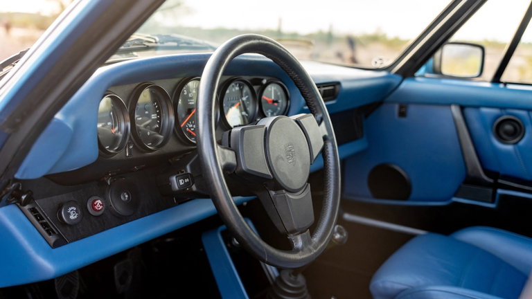 Porsche 911 Turbo 3.3 (US)