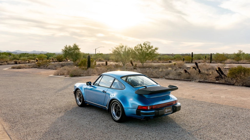 Porsche 911 Turbo 3.3 (US)
