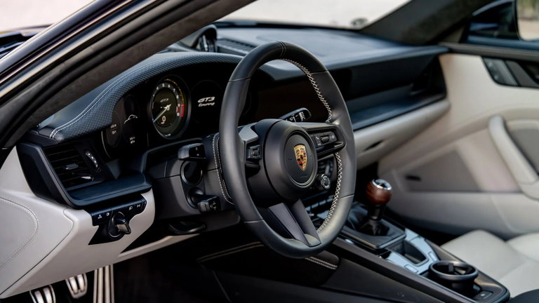Porsche 992 GT3 Touring