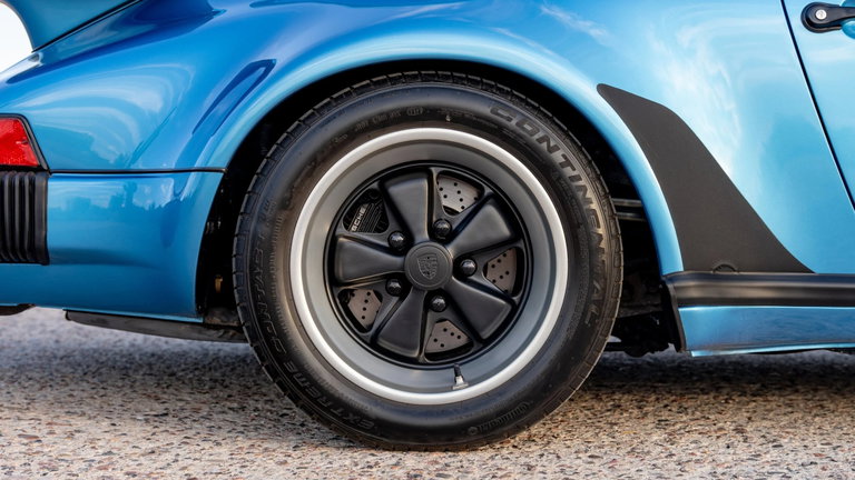 Porsche 911 Turbo 3.3 (US)