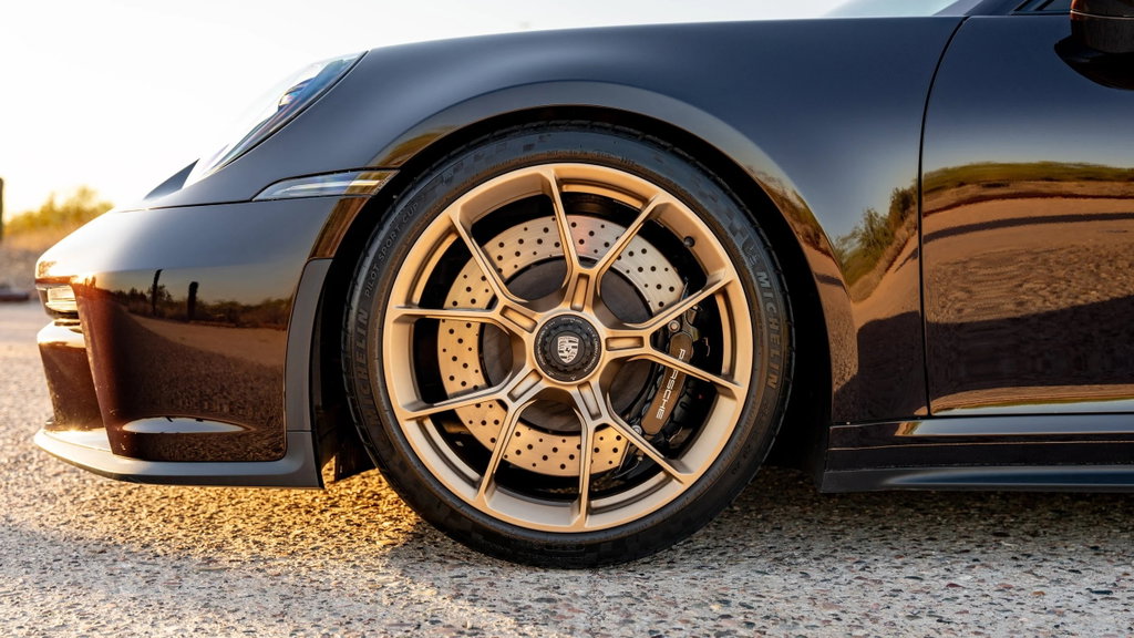 Porsche 992 GT3 Touring